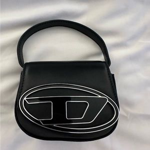 Diesel
1DR XS leather mini bag